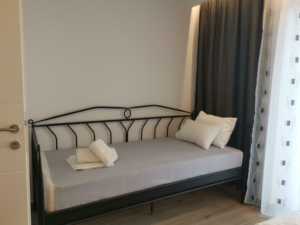 Apartments Tonkita With Jacuzzi Makarska Eksteriør billede