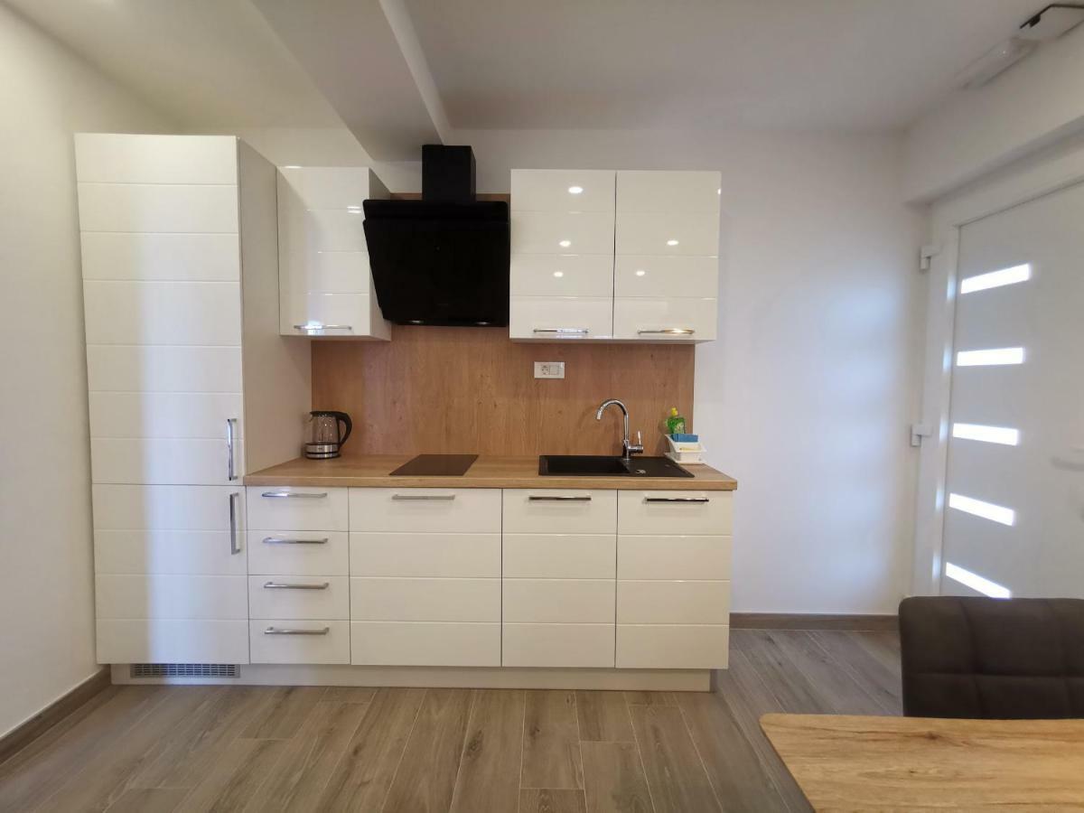 Apartments Tonkita With Jacuzzi Makarska Eksteriør billede