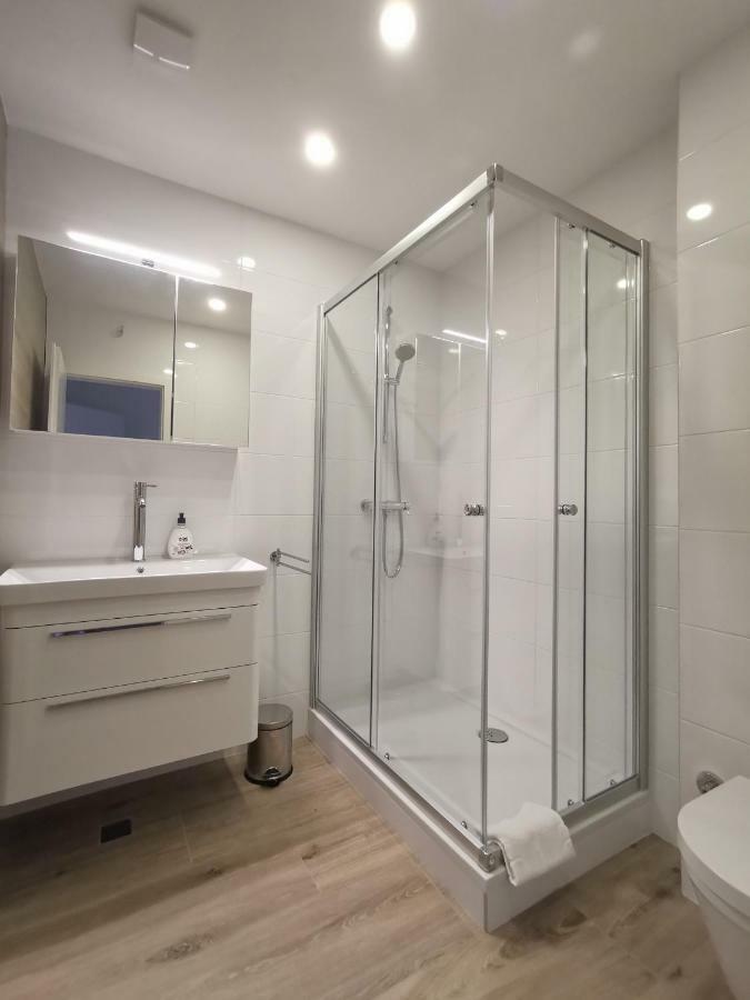 Apartments Tonkita With Jacuzzi Makarska Eksteriør billede